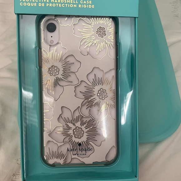 IPHONE XR: Kate Spade. - Picture 3 of 6
